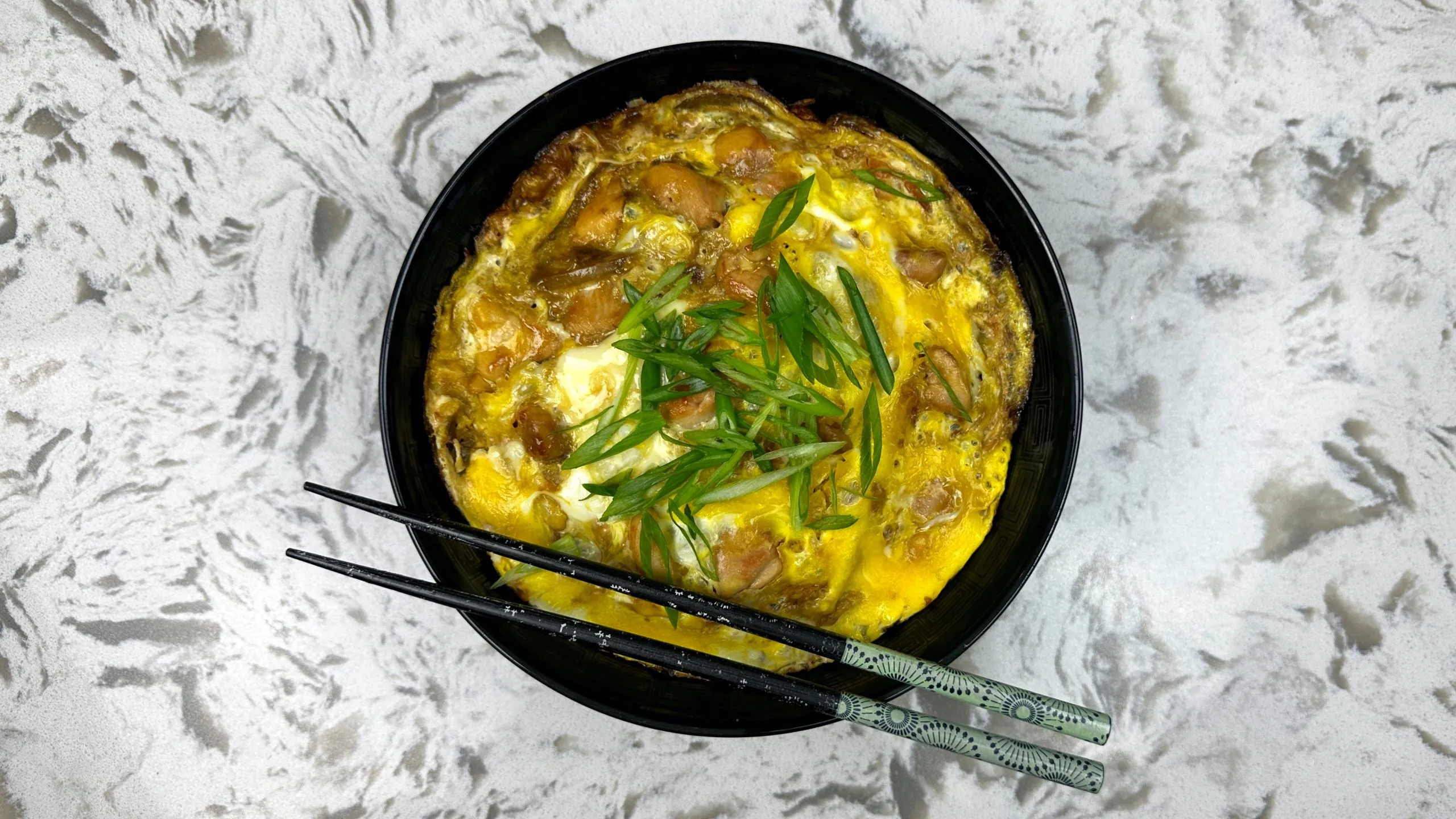 Oyakodon (Japanese Chicken & Egg Rice Bowl)